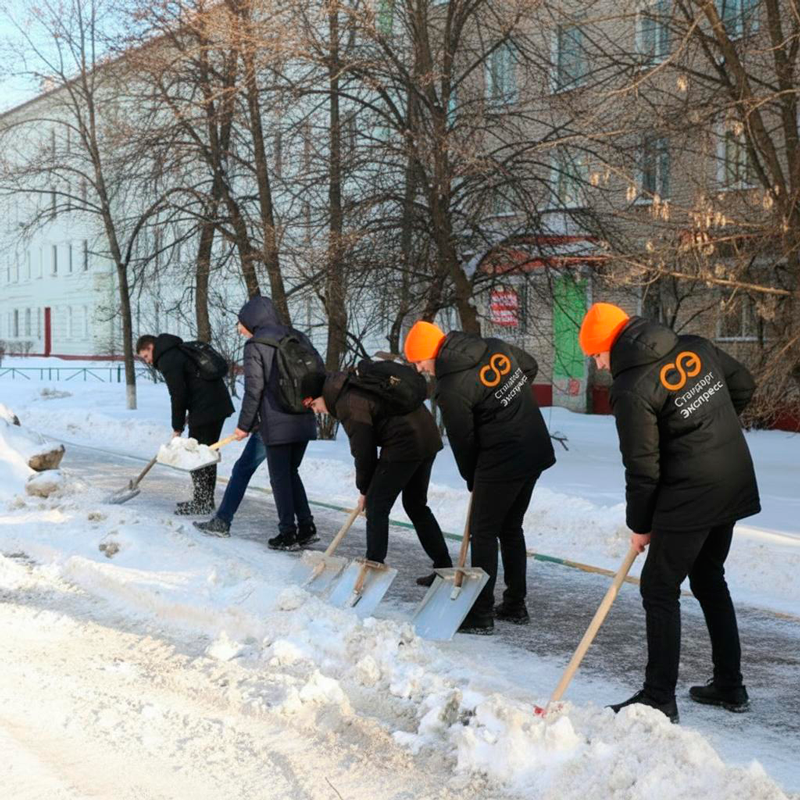 Уборка снега с крыш и территорий в Похвистнево